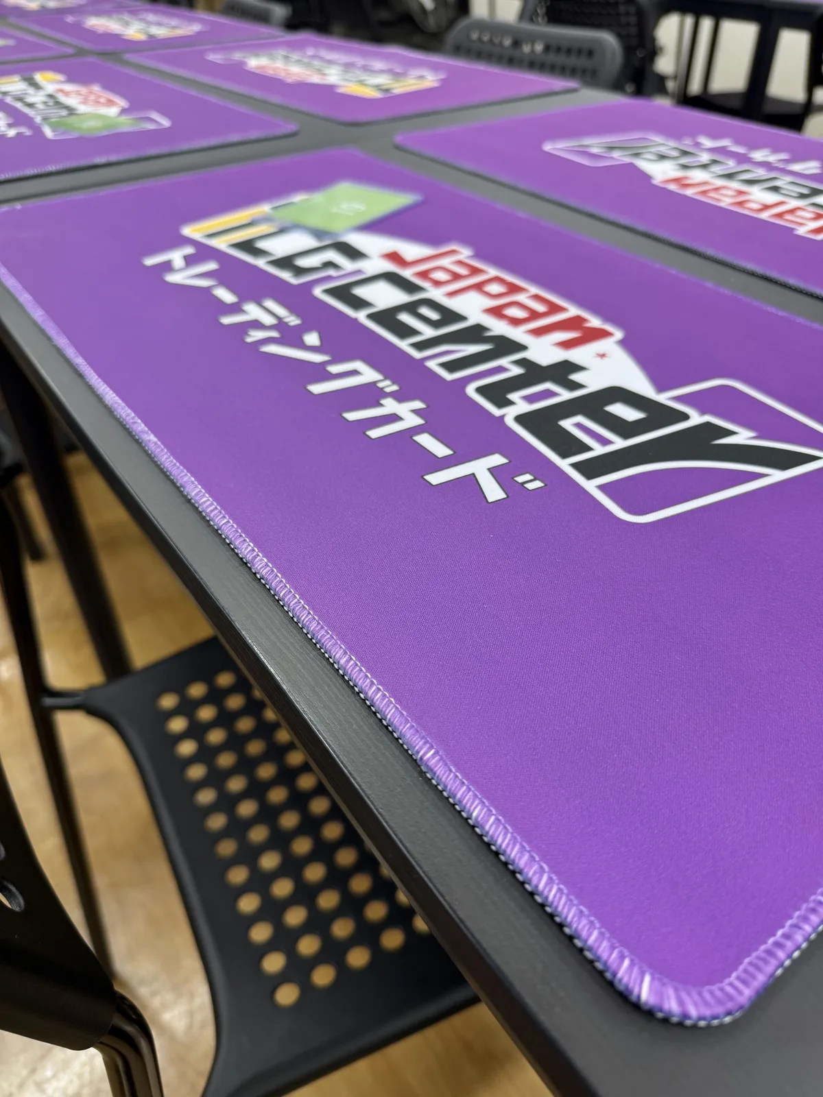 対戦スペースに並べられたプレイマット